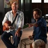 Matthew McConaughey y Woody Harrelson en una imagen promocional de 'Brothers'