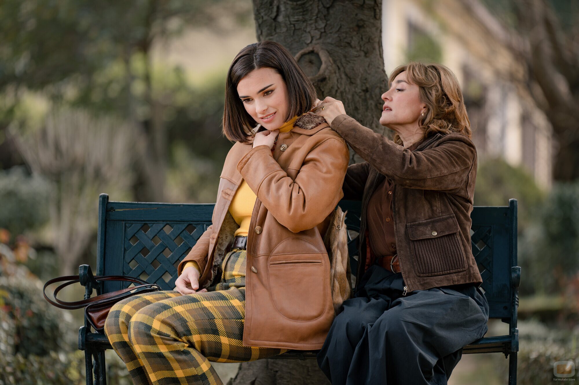 Alba Brunet y Carolina Román en 'Miércoles 29 de julio de 2026' de 'Sueños de libertad'