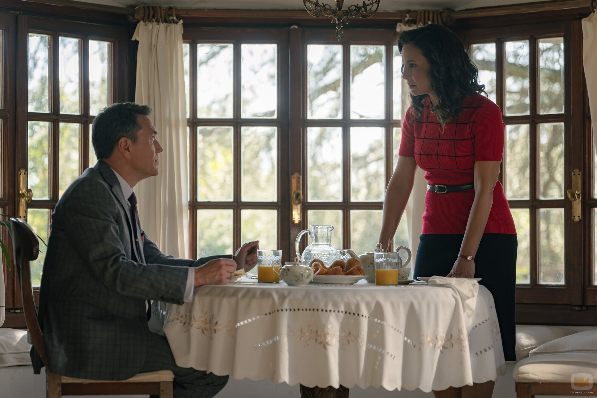 Oriol Tarrasón y Xenia Tostado en 3x140 'Lunes 3 de agosto de 2026' de 'Sueños de libertad'