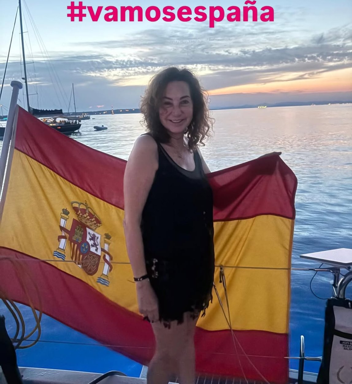 La última foto de Quintana en su Instagram este verano, apoyando a la Selección desde un barco