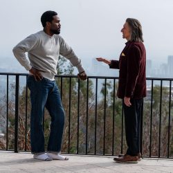 Yahya Abdul-Mateen II y Ben Kingsley en 'Wonder Man'