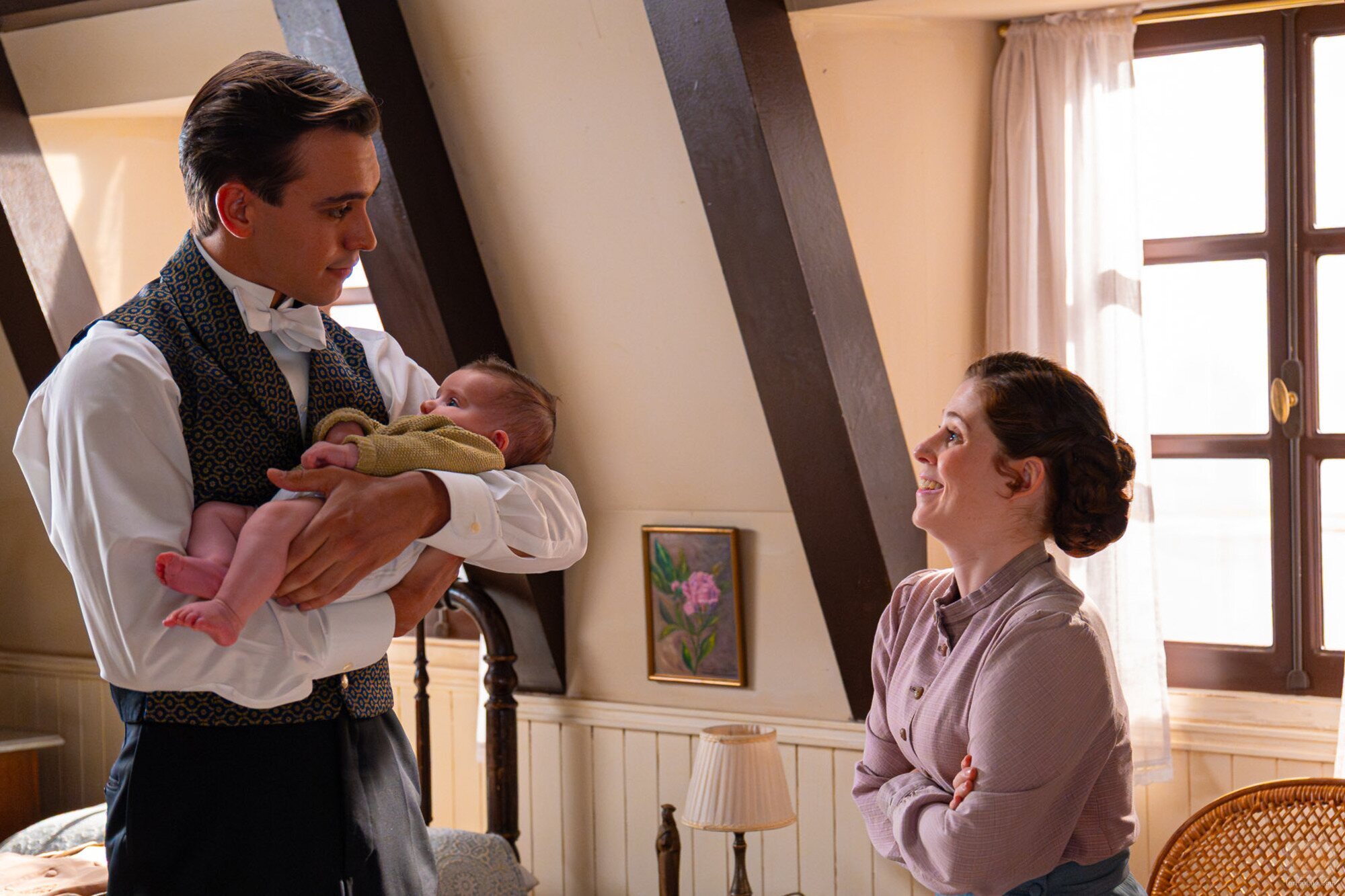 Sara Molina y Jose Miguel Blanco en 7x141 'Jueves 6 de agosto de 2026' de 'La promesa'