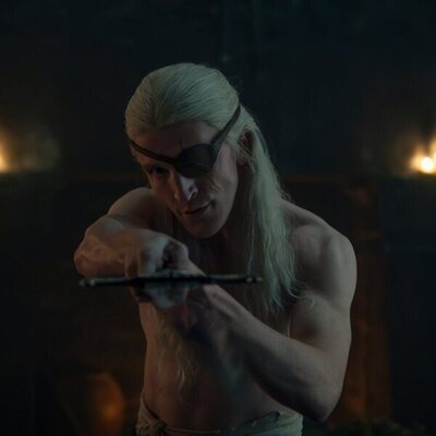 Ewan Mitchell en el 3x07 de 'House of the Dragon'