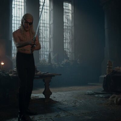 Ewan Mitchell en 3x07 titulado 'El dragón de invierno' de 'La Casa del Dragón'