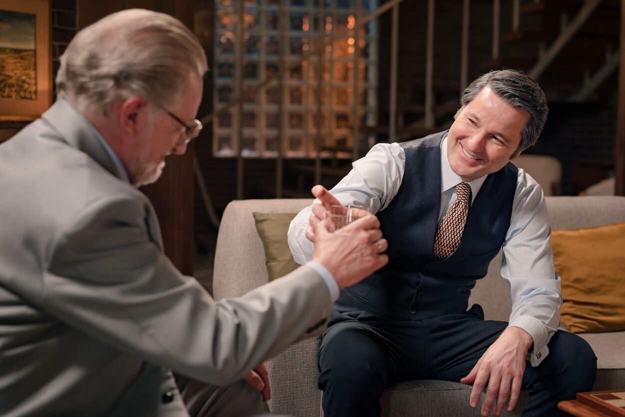 Pablo y Damián se reconcilian en una escena de 'Sueños de libertad'