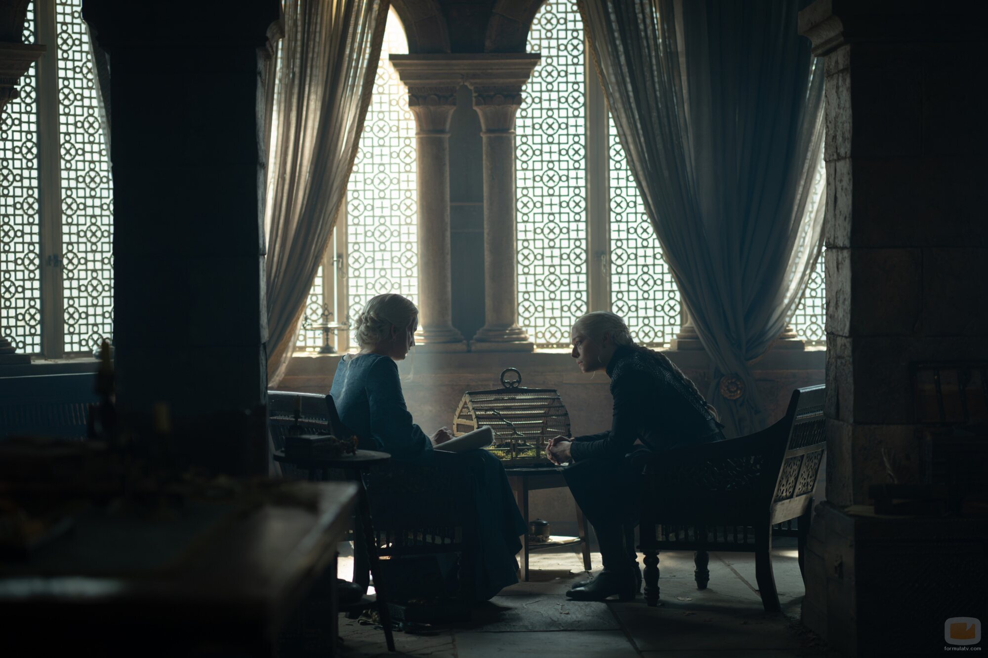 Phia Saban y Emma D'Arcy en Capítulo 8 titulado 'Las traiciones de Ladera' de 'La Casa del Dragón'