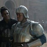 Abubakar Salim y Clinton Liberty en 3x08 'Las traiciones de Ladera' de 'La Casa del Dragón'