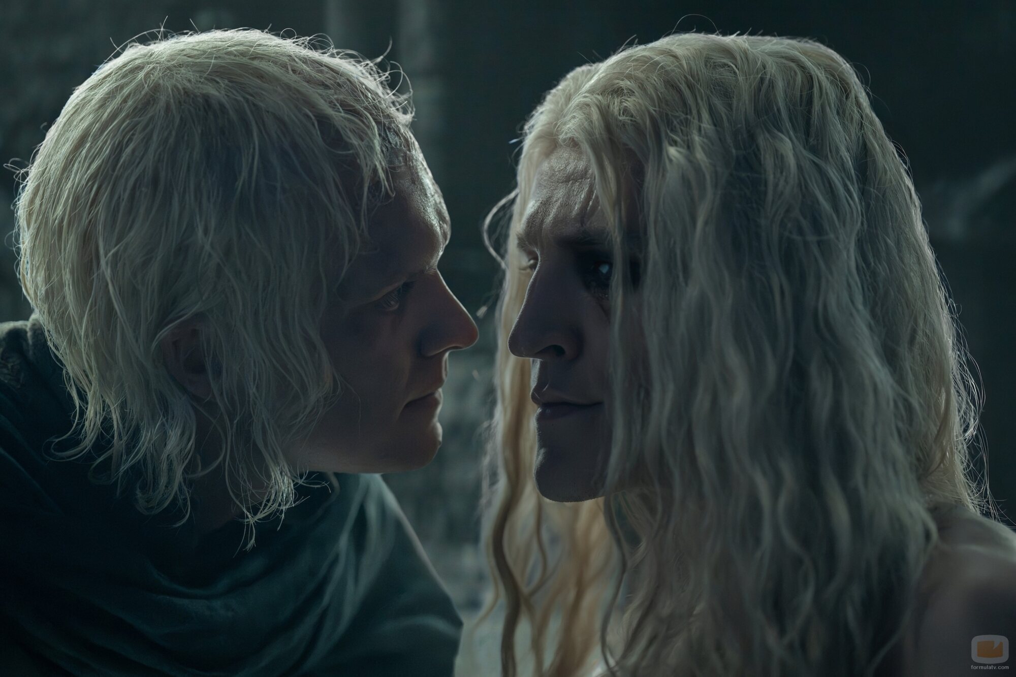 Ewan Mitchell y Tom Glynn-Carney en el 3x08 de 'La Casa del Dragón'