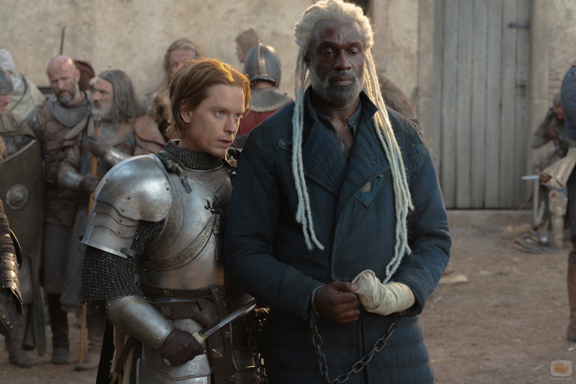 Freddie Fox y Steve Toussaint en Capítulo 8 titulado 'Las traiciones de Ladera' de 'La Casa del Dragón'