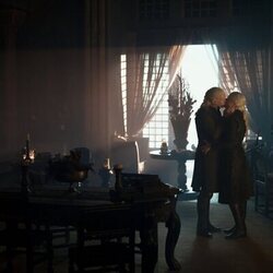 Emma D'Arcy y Matt Smith en 3x08 'Las traiciones de Ladera' de 'La Casa del Dragón'