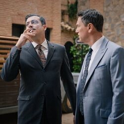 Foto de José Milán y Oriol Tarrasón en la temporada 3 y el capítulo 147 de 'Sueños de libertad'