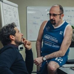 Carlos Areces y Diego Martín en 4x02 titulado 'Episodio 2' de 'Muertos S.L.'