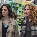 Lucía Quintana y Bárbara Santa-Cruz en 'Episodio 2' de 'Muertos S.L.'