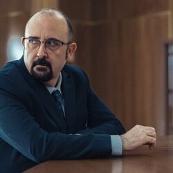 Carlos Areces en 4x06 titulado 'Episodio 6' de 'Muertos S.L.'