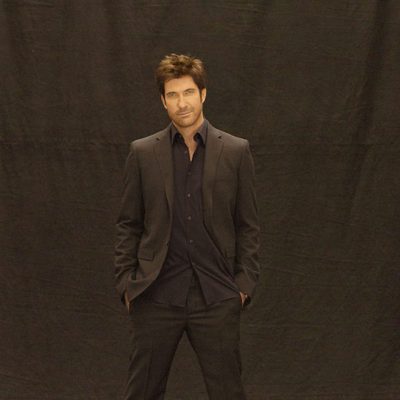 Dylan McDermott en su serie