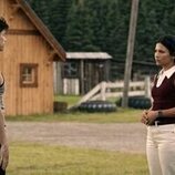 Ashby Gentry y Nikki Rodriguez en la temporada 3 y el capítulo 01 de 'Mi vida con los chicos Walter'