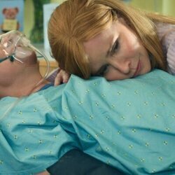 Sarah Rafferty y Marc Blucas en 'Vuelta a casa' de 'Mi vida con los chicos Walter'