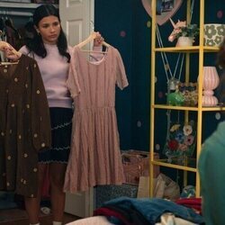 Nikki Rodriguez en 3x01 'Vuelta a casa' de 'Mi vida con los chicos Walter'