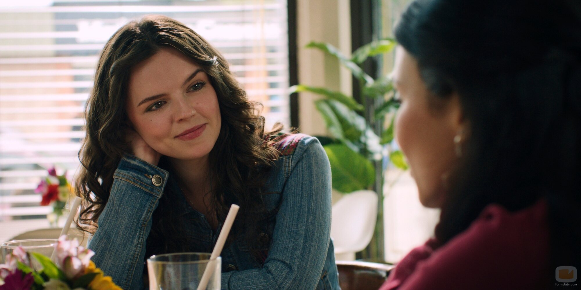 Ellie O'Brien en 3x02 titulado 'Atención dividida' de 'Mi vida con los chicos Walter'
