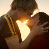 Nikki Rodriguez y Noah LaLonde en Capítulo 4 titulado 'Amor verdadero sin frenos' de 'Mi vida con los chicos Walter'