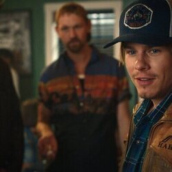 Jake Manley en 3x04 'Amor verdadero sin frenos' de 'Mi vida con los chicos Walter'