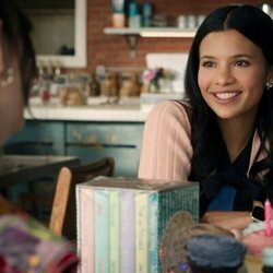 Nikki Rodriguez en 3x05 'El efecto Jackie y Cole' de 'Mi vida con los chicos Walter'