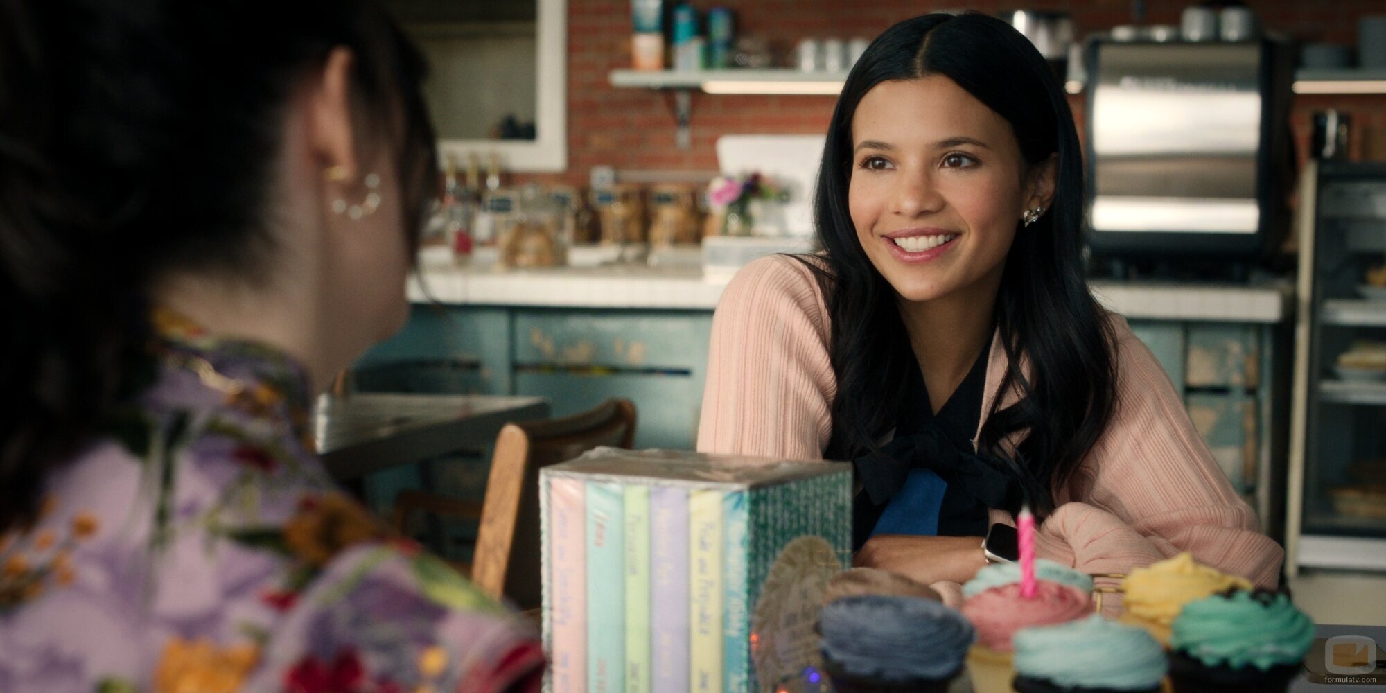 Nikki Rodriguez en 3x05 'El efecto Jackie y Cole' de 'Mi vida con los chicos Walter'
