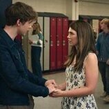 Connor Stanhope y Alisha Newton en Capítulo 6 titulado 'Espacios sin freno' de 'Mi vida con los chicos Walter'