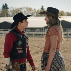 Natalie Sharp y Ashby Gentry en 'Espacios sin freno' de 'My Life with the Walter Boys'