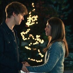 Alisha Newton y Connor Stanhope en la temporada 3 y el capítulo 06 de 'Mi vida con los chicos Walter'