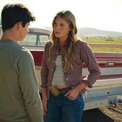 Natalie Sharp en 3x06 titulado 'Espacios sin freno' de 'Mi vida con los chicos Walter'