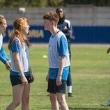 Rex Hayes y Aisling Sharkey en el 4x02 de 'Ted Lasso'