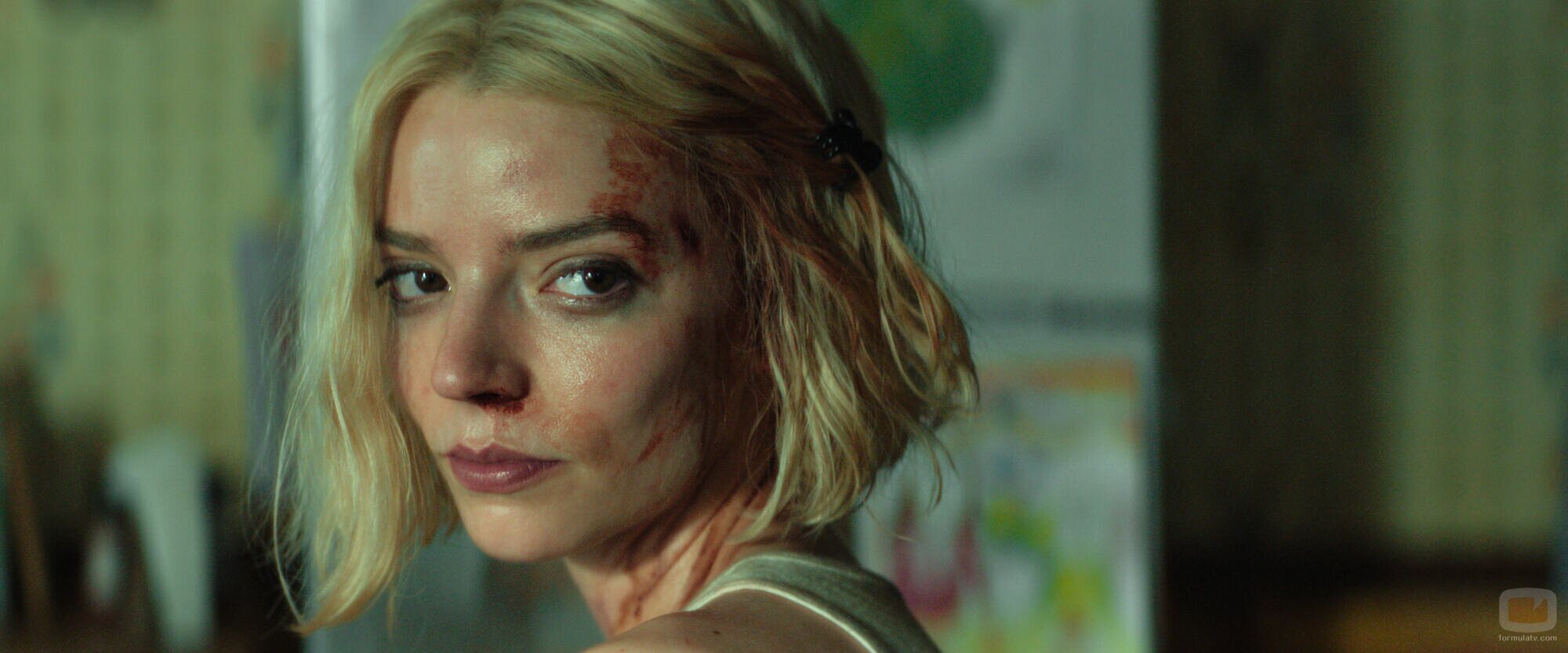 Anya Taylor-Joy en 1x02 'Hacerlos bailar' de 'Lucky'