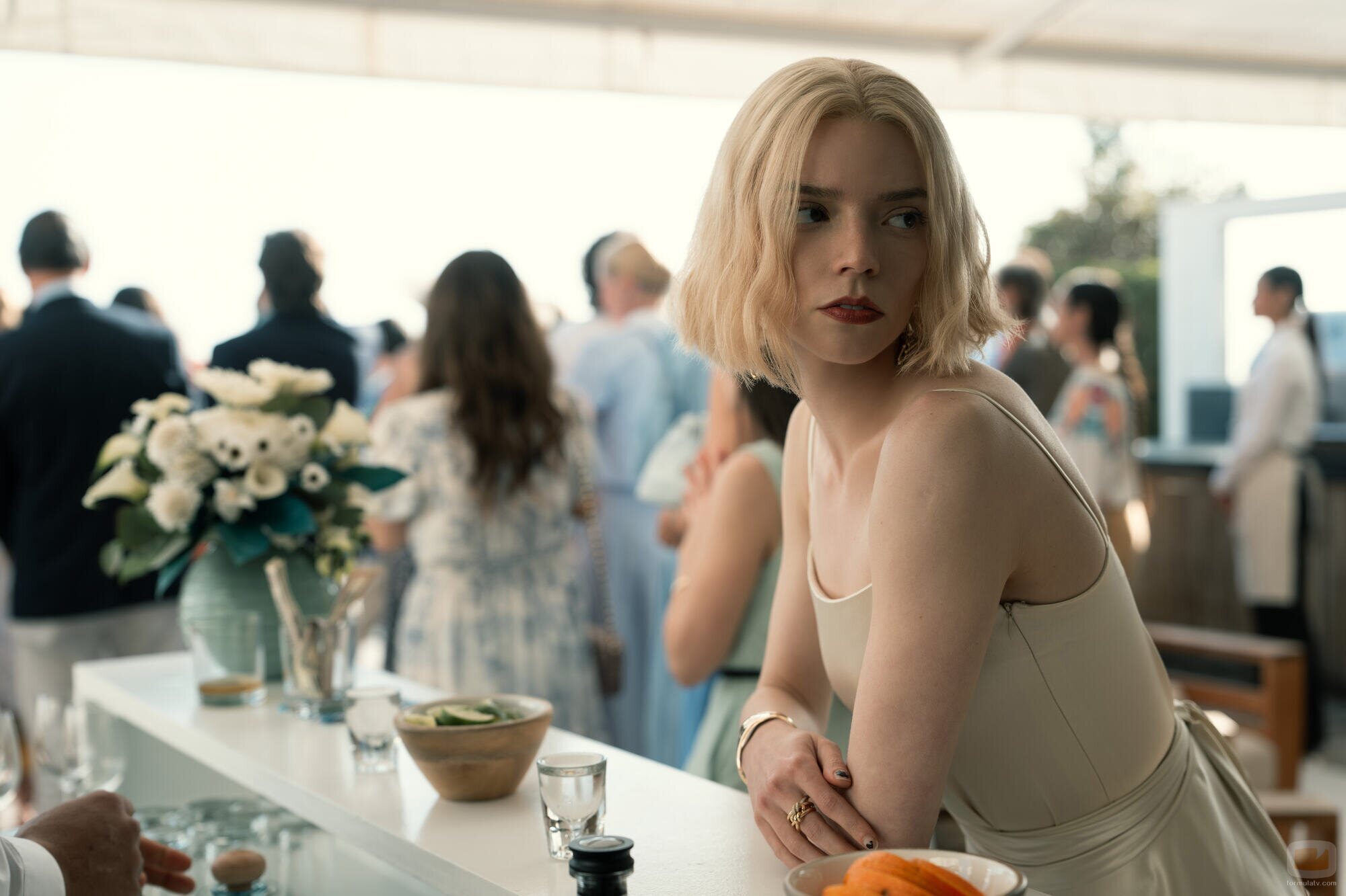 Anya Taylor-Joy en 1x03 'Observar el ambiente' de 'Lucky'