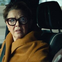 Annette Bening en el 1x04 de 'Lucky'
