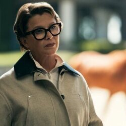 Annette Bening en Capítulo 6 titulado 'A dónde vayas, ahí estarás' de 'Lucky'