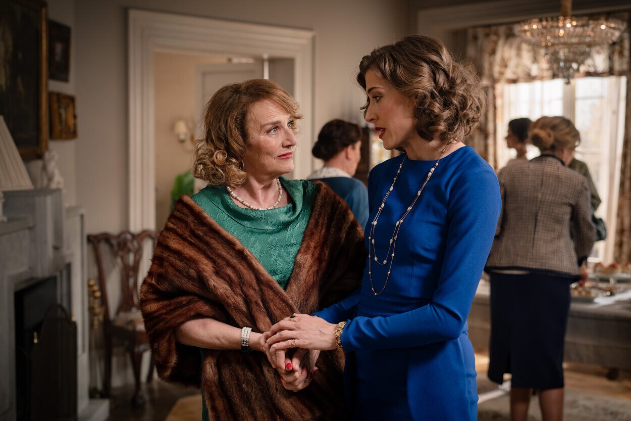 Marta Belmonte y Marta Calvó en una escena de 'Sueños de libertad'