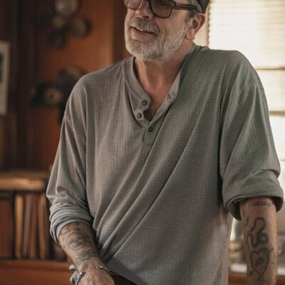 Jeffrey Dean Morgan en 1x01 titulado 'Ya me tomé un Ambien' de 'Sterling Point'