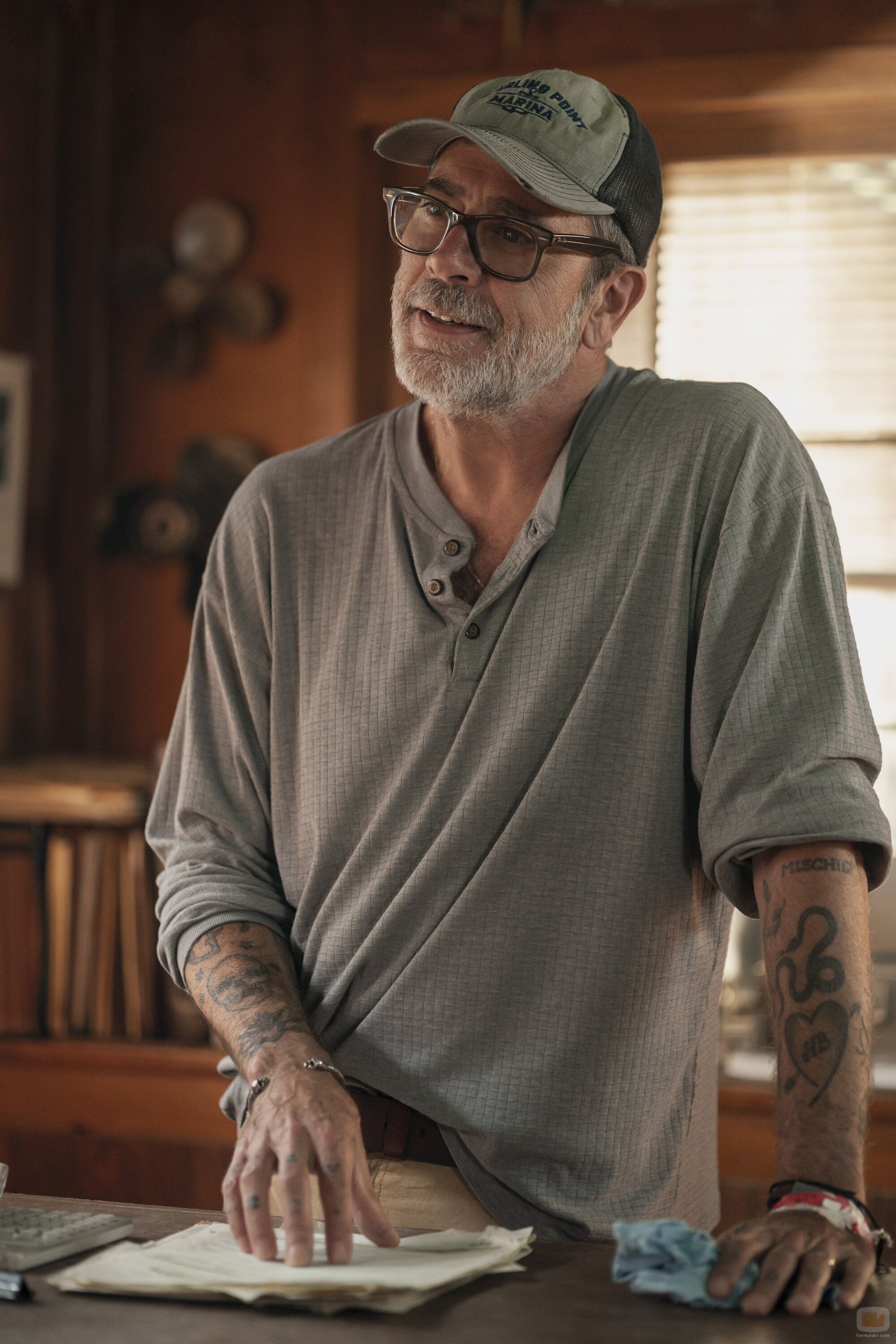 Jeffrey Dean Morgan en 1x01 titulado 'Ya me tomé un Ambien' de 'Sterling Point'