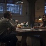 Jeffrey Dean Morgan y Ella Rubin en 'Superaré mi fobia a los lobos' de 'Sterling Point'