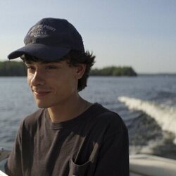 Jacob Whiteduck-Lavoie en 1x03 'Superaré mi fobia a los lobos' de 'Sterling Point'