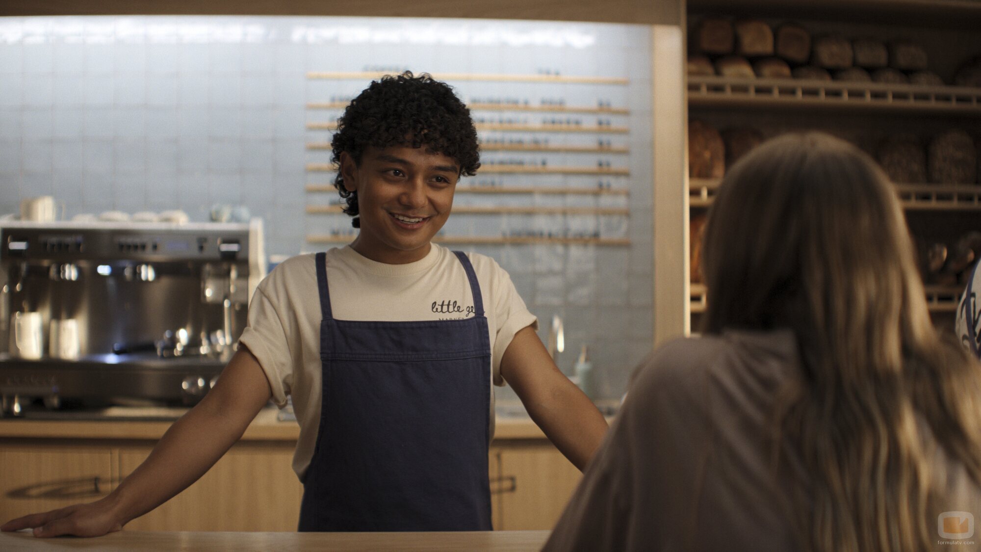 Nikko Angelo Hinayo en 1x03 titulado 'Superaré mi fobia a los lobos' de 'Sterling Point'