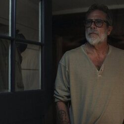 Promocional de Jeffrey Dean Morgan en 'Superaré mi fobia a los lobos' de 'Sterling Point'