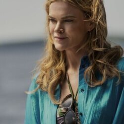 Missi Pyle en 'Llévenme al acantilado.' de 'Sterling Point'