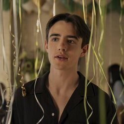 Daniel Quinn Toye en 1x05 'No soy una chica de chupitos' de 'Sterling Point'