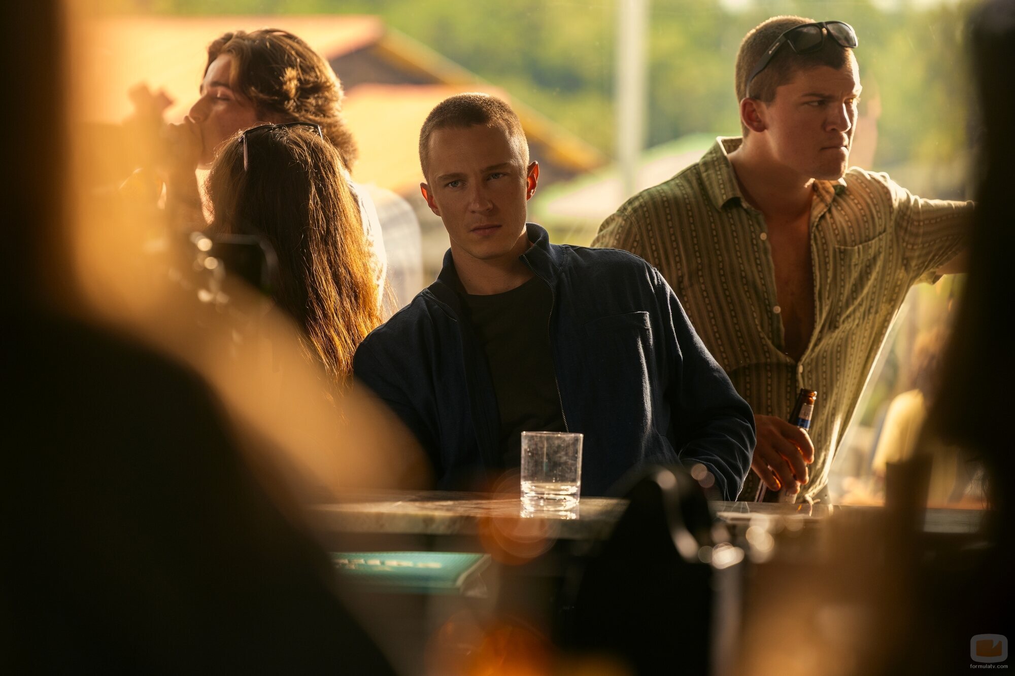 Drew Starkey en 5x03 titulado 'El fardo' de 'Outer Banks'