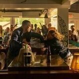 Drew Starkey en 5x03 'El fardo' de 'Outer Banks'
