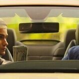 Drew Starkey y Chase Stokes en Capítulo 3 titulado 'El fardo' de 'Outer Banks'