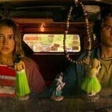 Madelyn Cline y Chase Stokes en la temporada 5 y el capítulo 05 de 'Outer Banks'