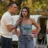 Drew Starkey y Madelyn Cline en la temporada 5 y el capítulo 08 de 'Outer Banks'